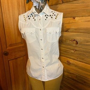 Wrangler white sleeveless embellished shirt